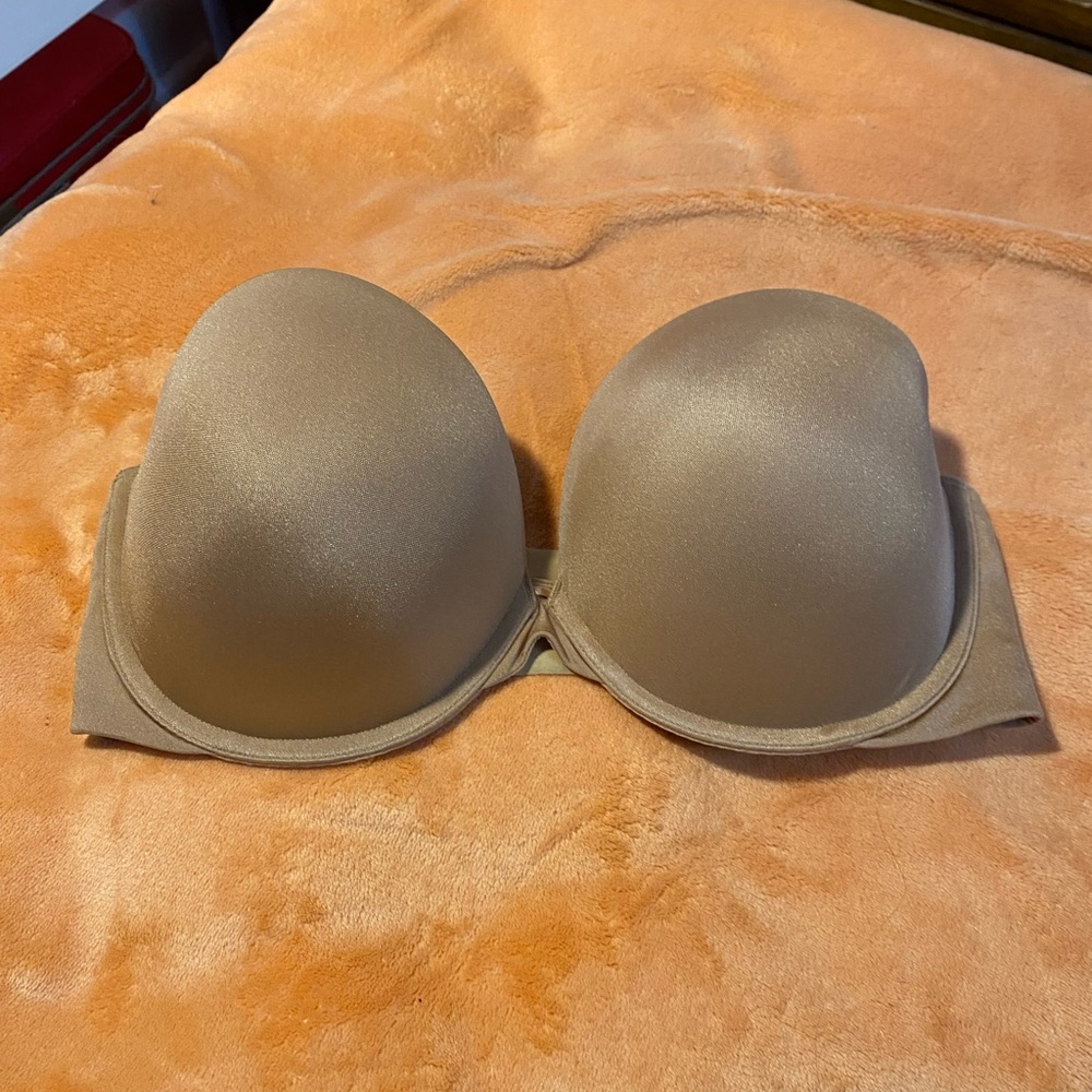Felina nude push-up padded strapless bra. Excellent condition. 36D